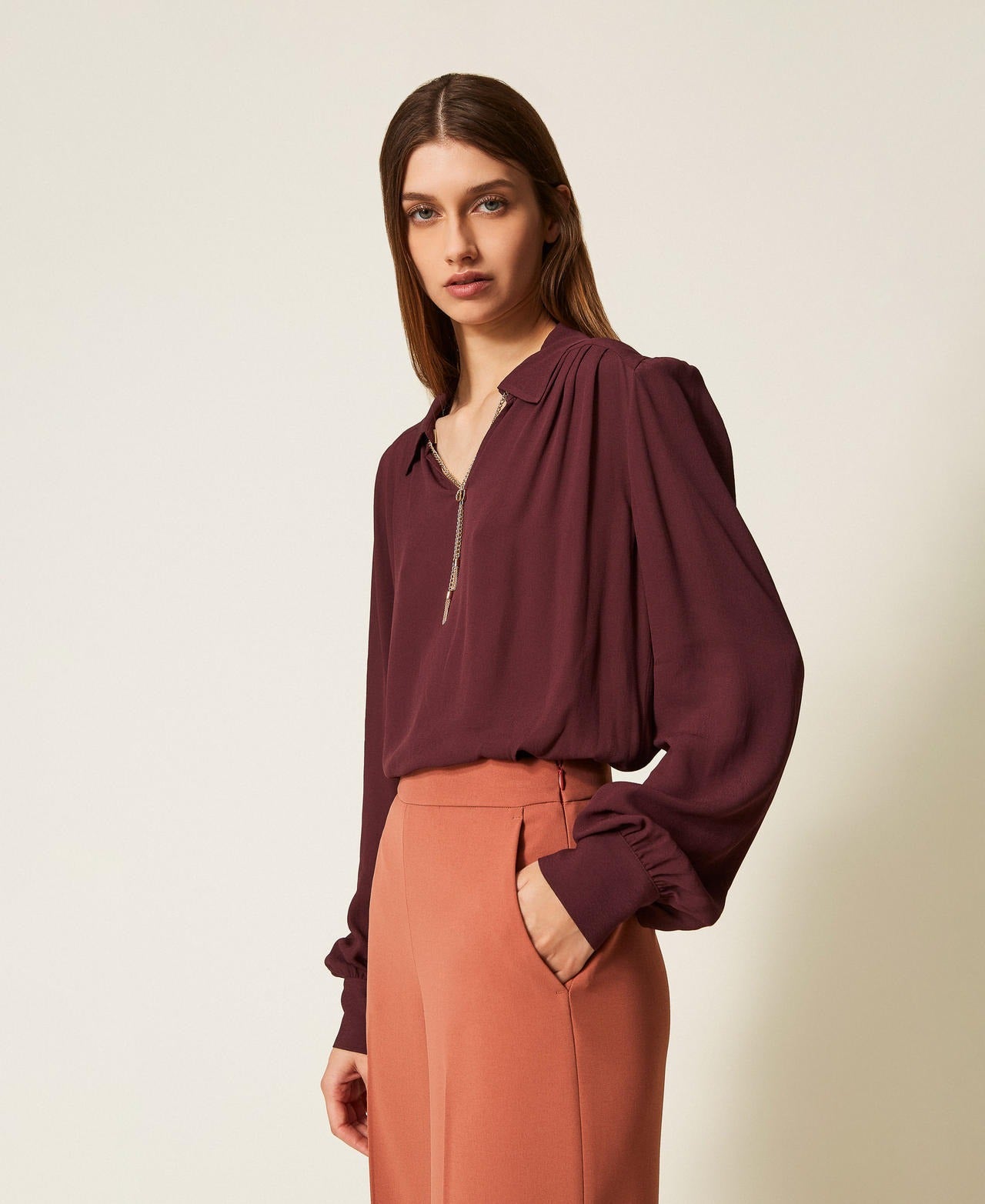TWINSET Blusa Donna con arricciature e catena Oval T 252TP2291 Winetasting
