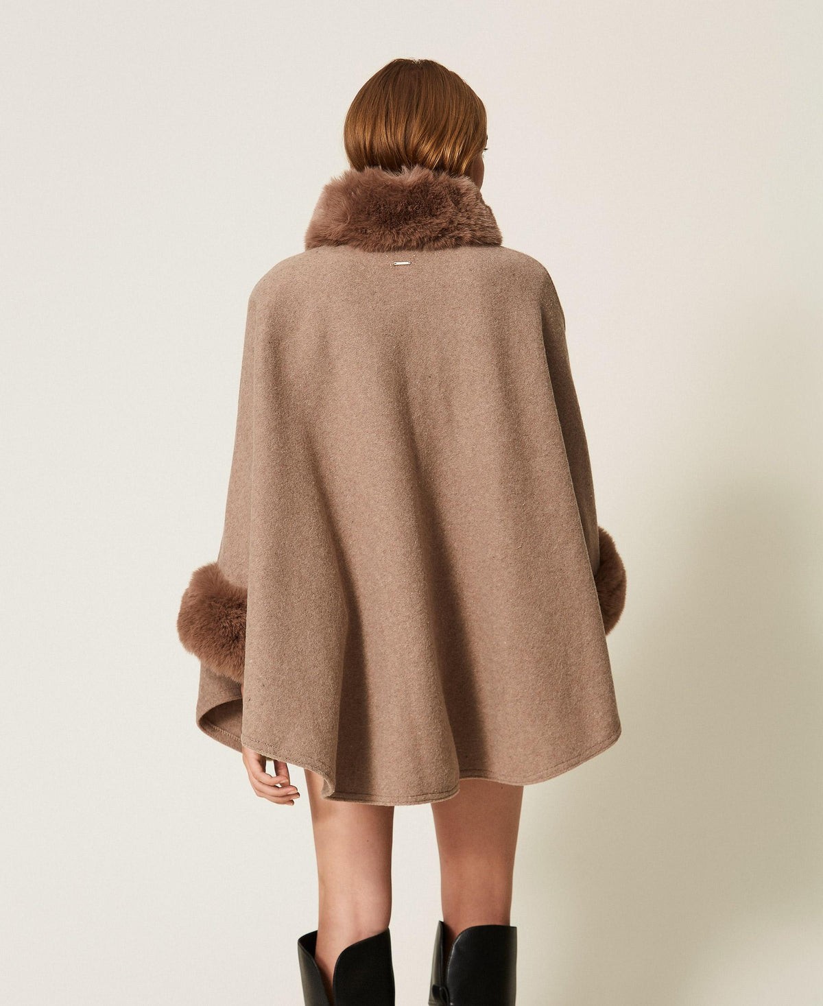 TWINSET Poncho in panno con faux fur 262TO5730 Mastice