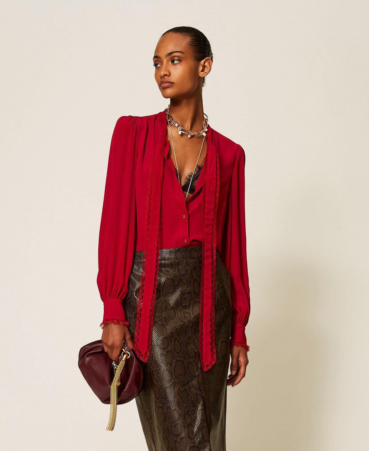 TWINSET Camicia in crêpe de Chine con fiocco 262TT2324 Bloody Mary