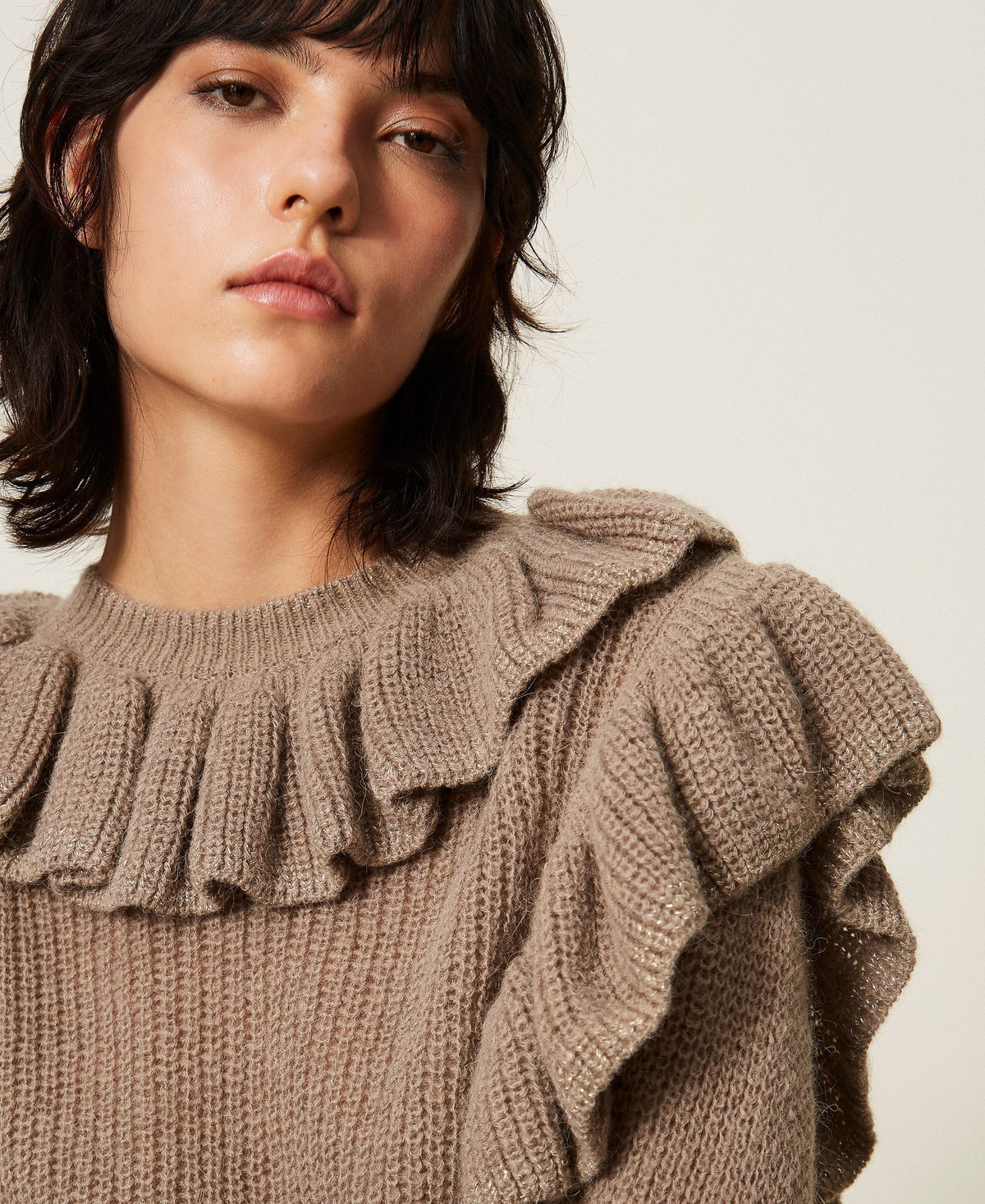 TWINSET Maglia in filato lurex con volant 262TT3200 Mastice