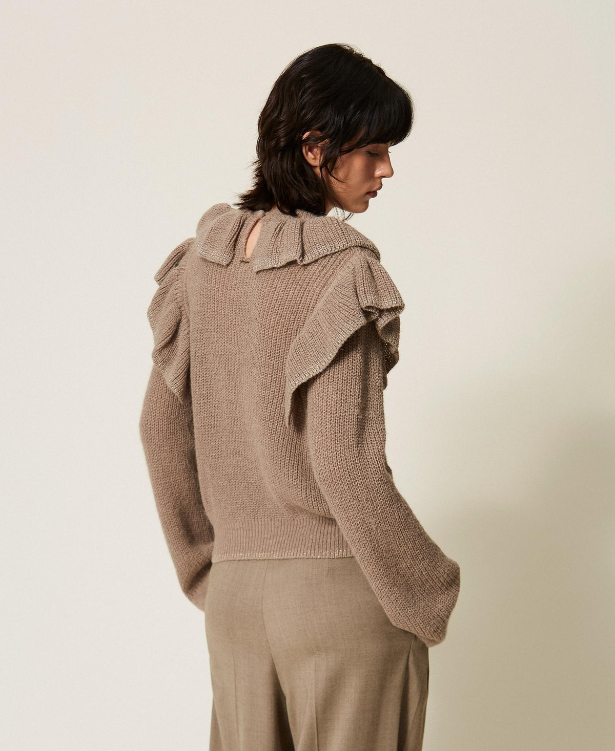 TWINSET Maglia in filato lurex con volant 262TT3200 Mastice