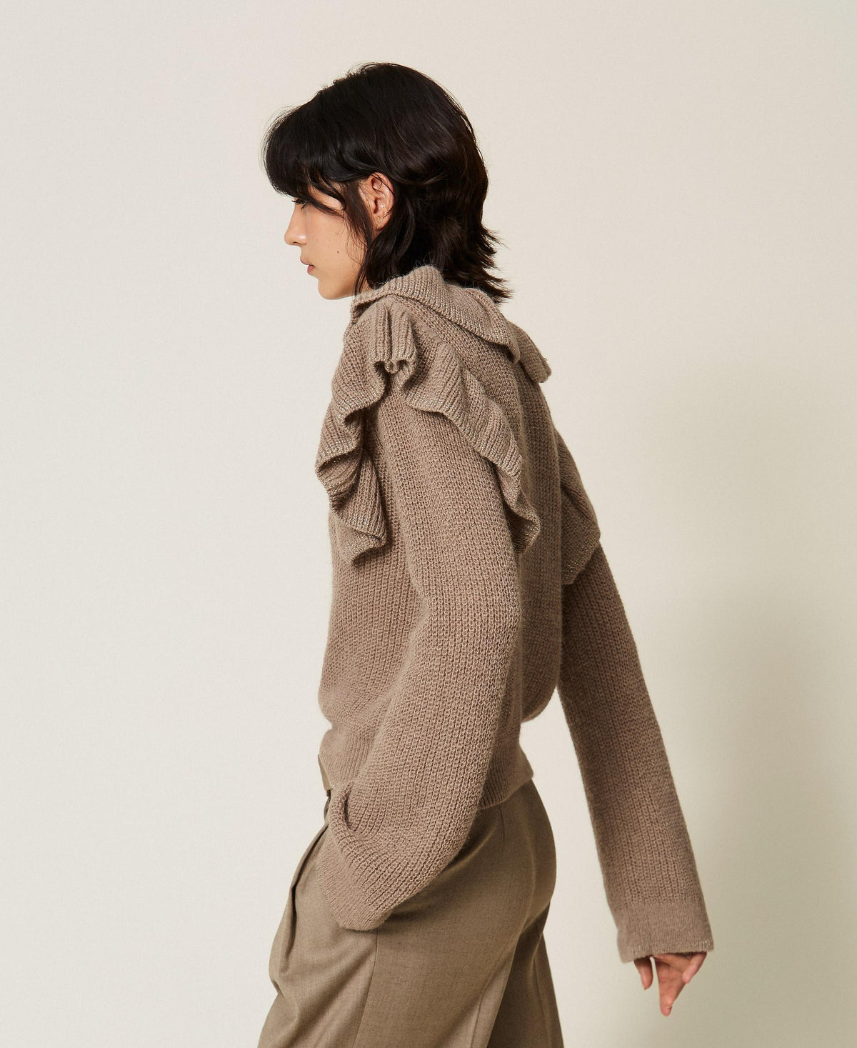 TWINSET Maglia in filato lurex con volant 262TT3200 Mastice