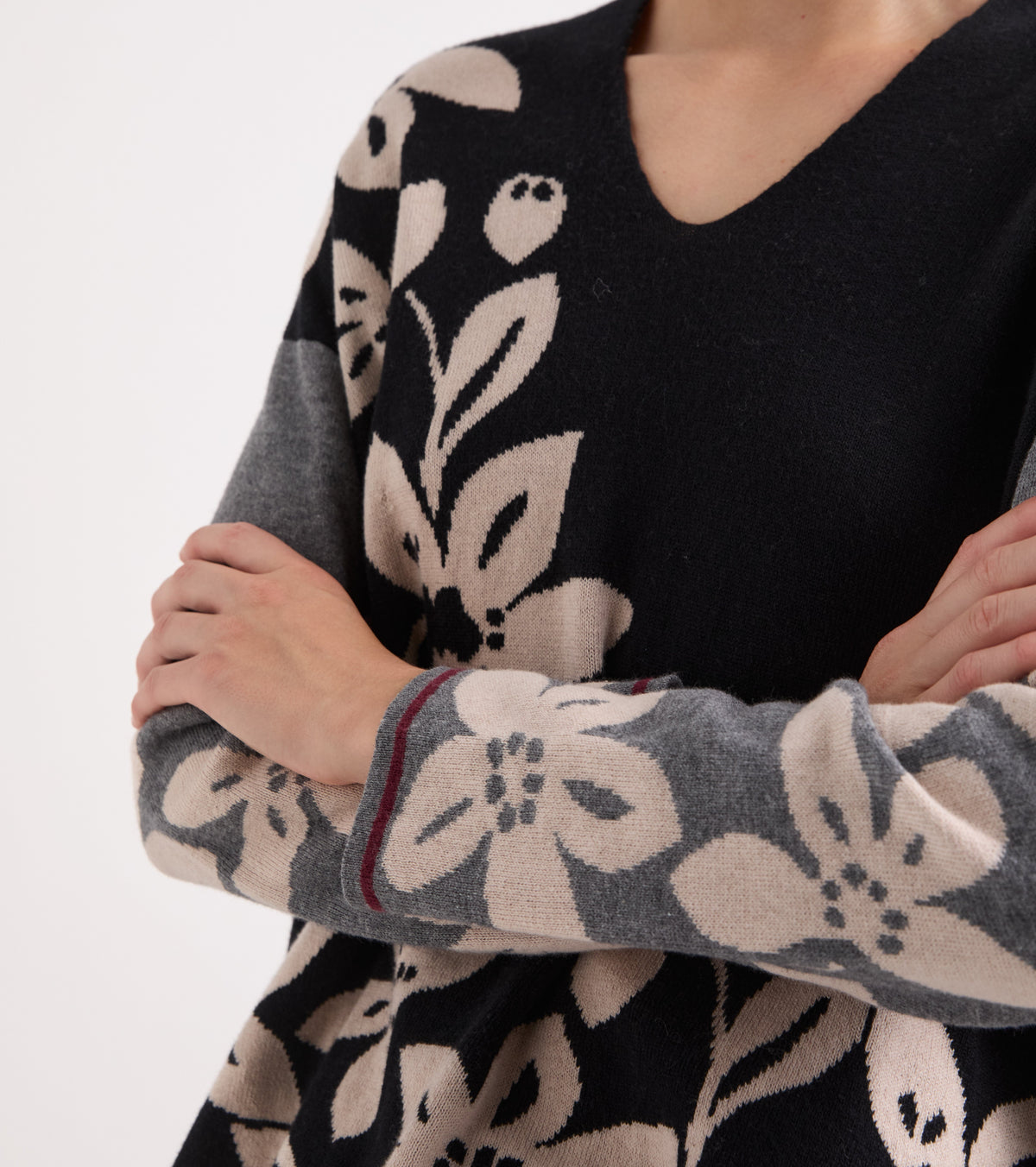 ALESSIA SANTI Maglia jacquard con scollo a V 621SD53060 Nero Grigio Beige