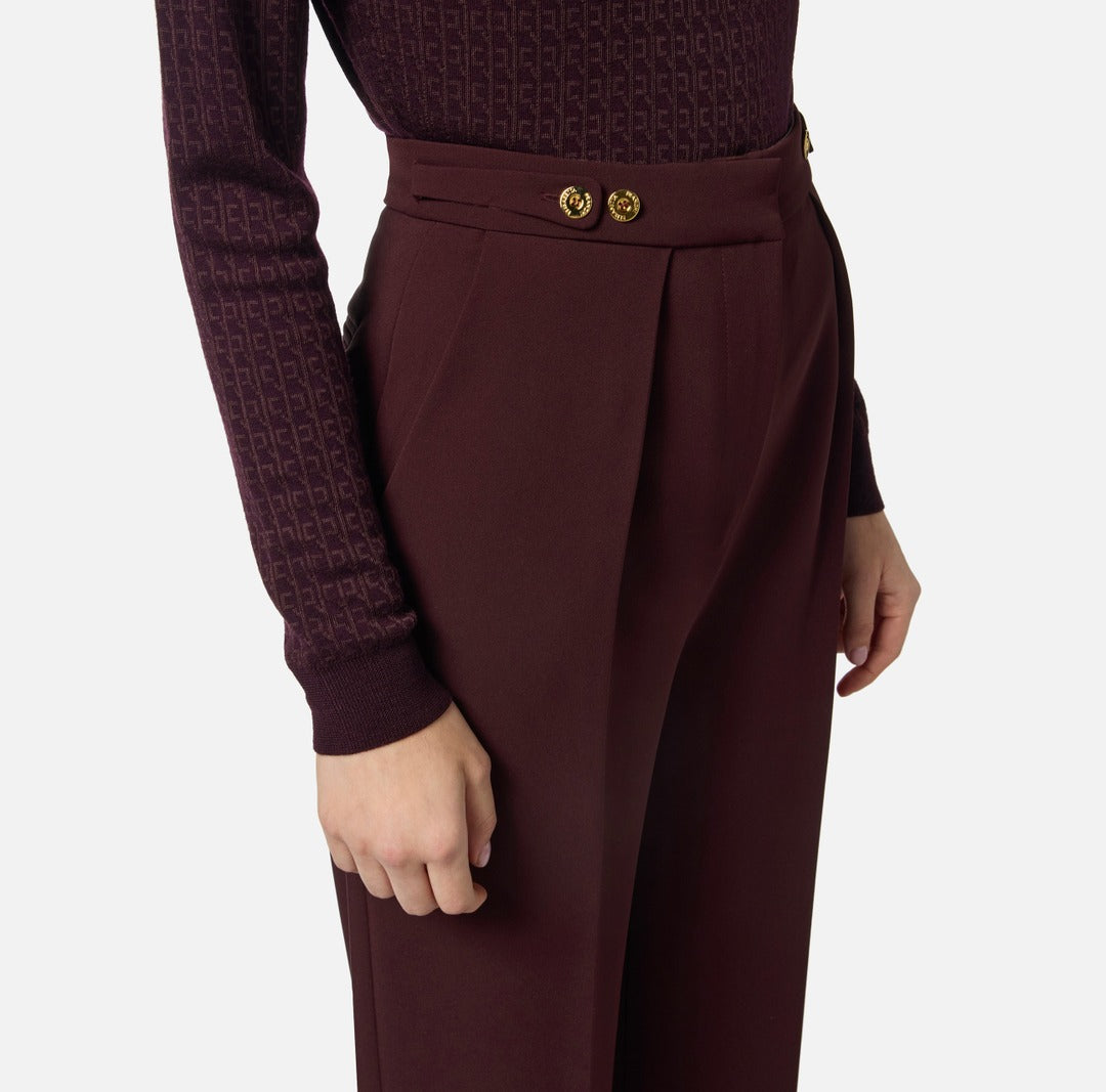 ELISABETTA FRANCHI Pantaloni in crepe con accessorio gioiello
PA09956E2 Merlot