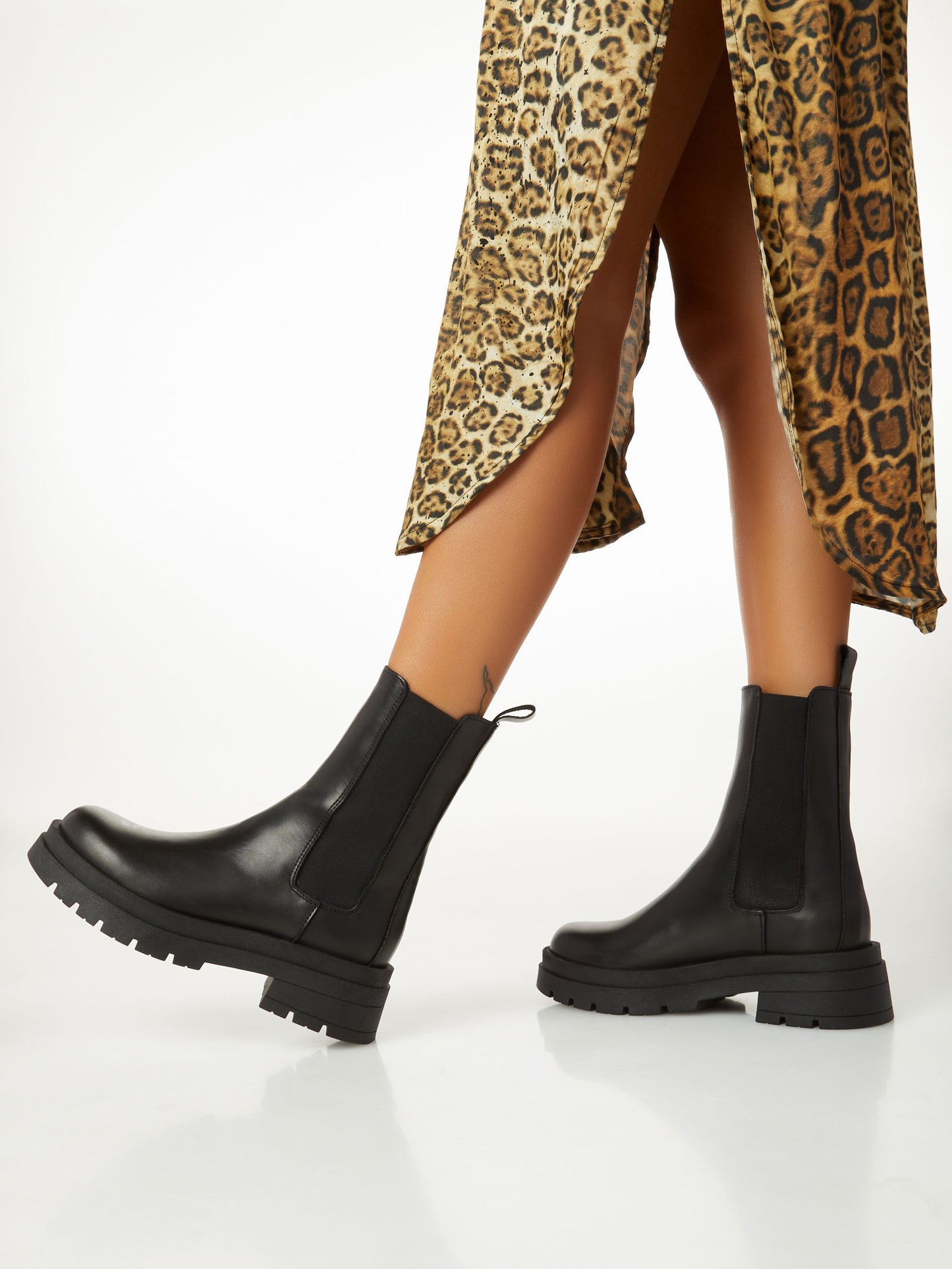 OVYE' Tronchetto Chelsea Boot In Pelle NI7730VIT Nero