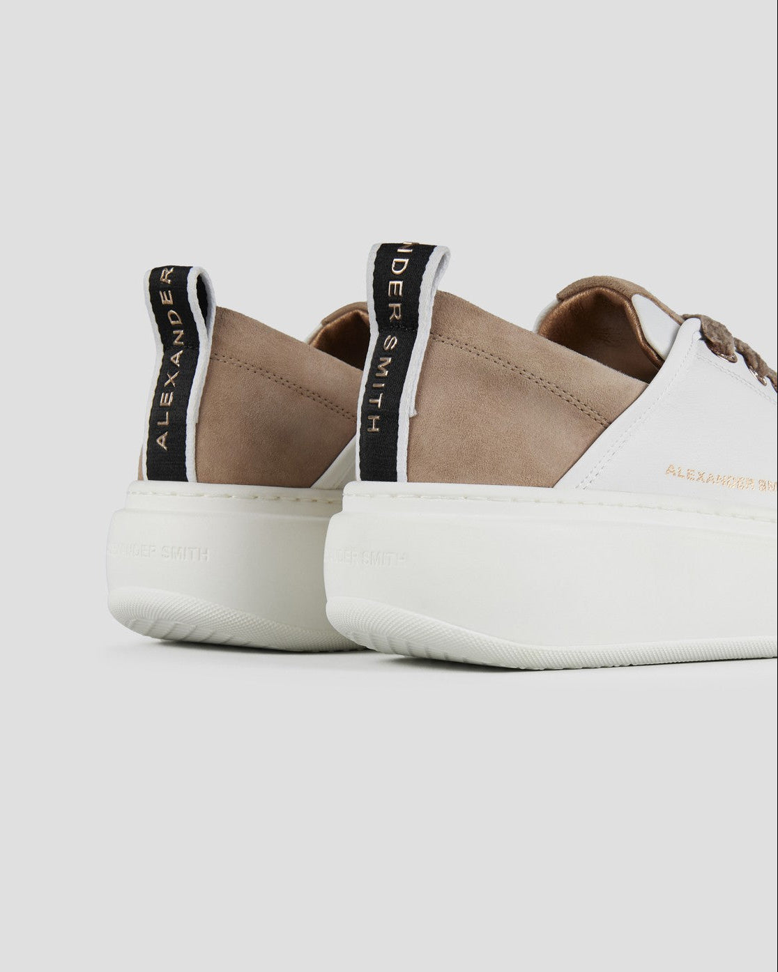 ALEXANDER SMITH Sneakers WEMBLEY DONNA ASBCWHW0523WCM White Camel